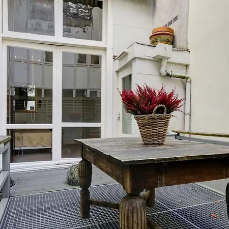 Ams Center Location *